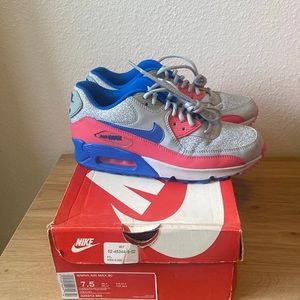 Womens Nike Air Max 90